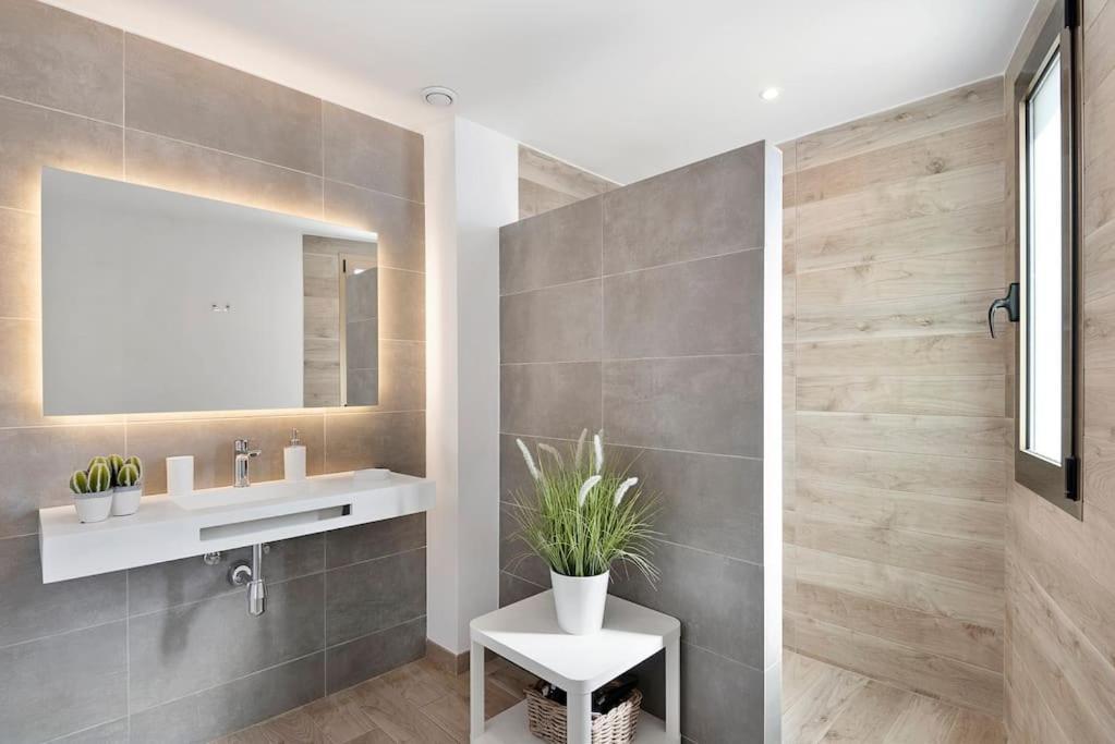 Villa Noka Cala'N Blanes  Екстер'єр фото